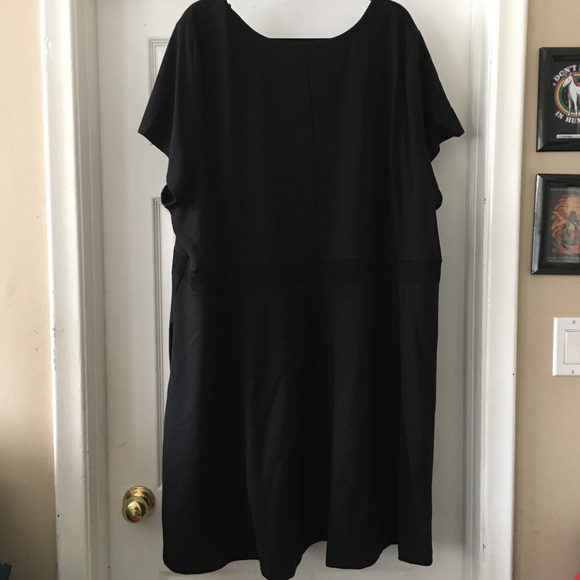 Fit & Flare Short Sleeve Mesh Detail Skater Dress - Picture 4 of 5